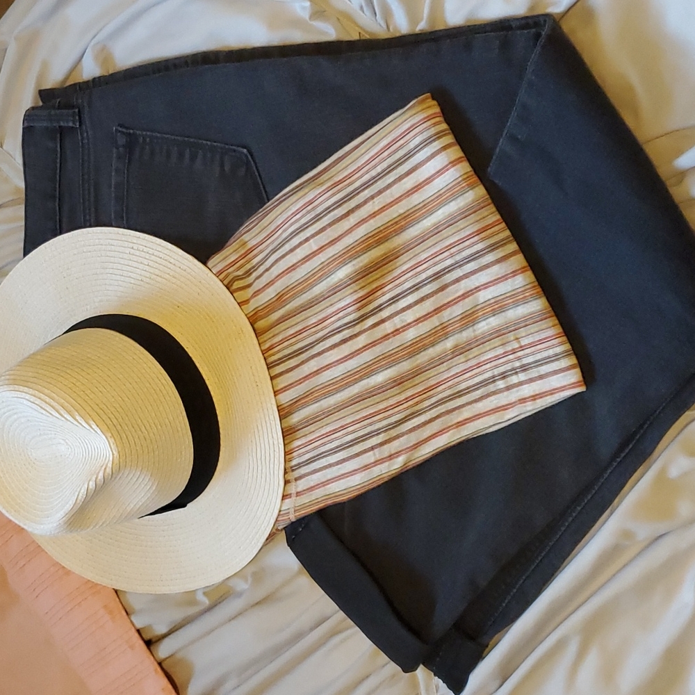 Loft faded blk jeans
